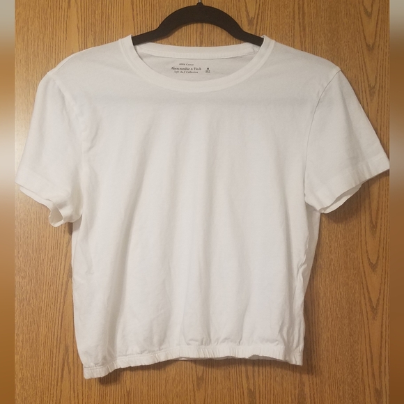 Abercrombie & Fitch Tops - Abercrombie & Fitch White Crop Top Size Medium